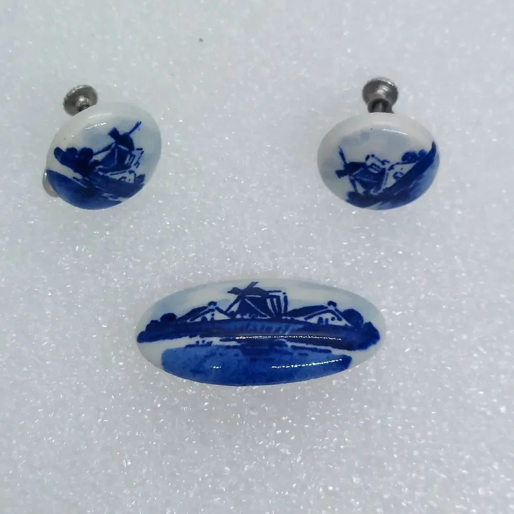 Vintage Delft Blue Ceramic Brooch and Screwback Earring Set‎ Windmill Scene